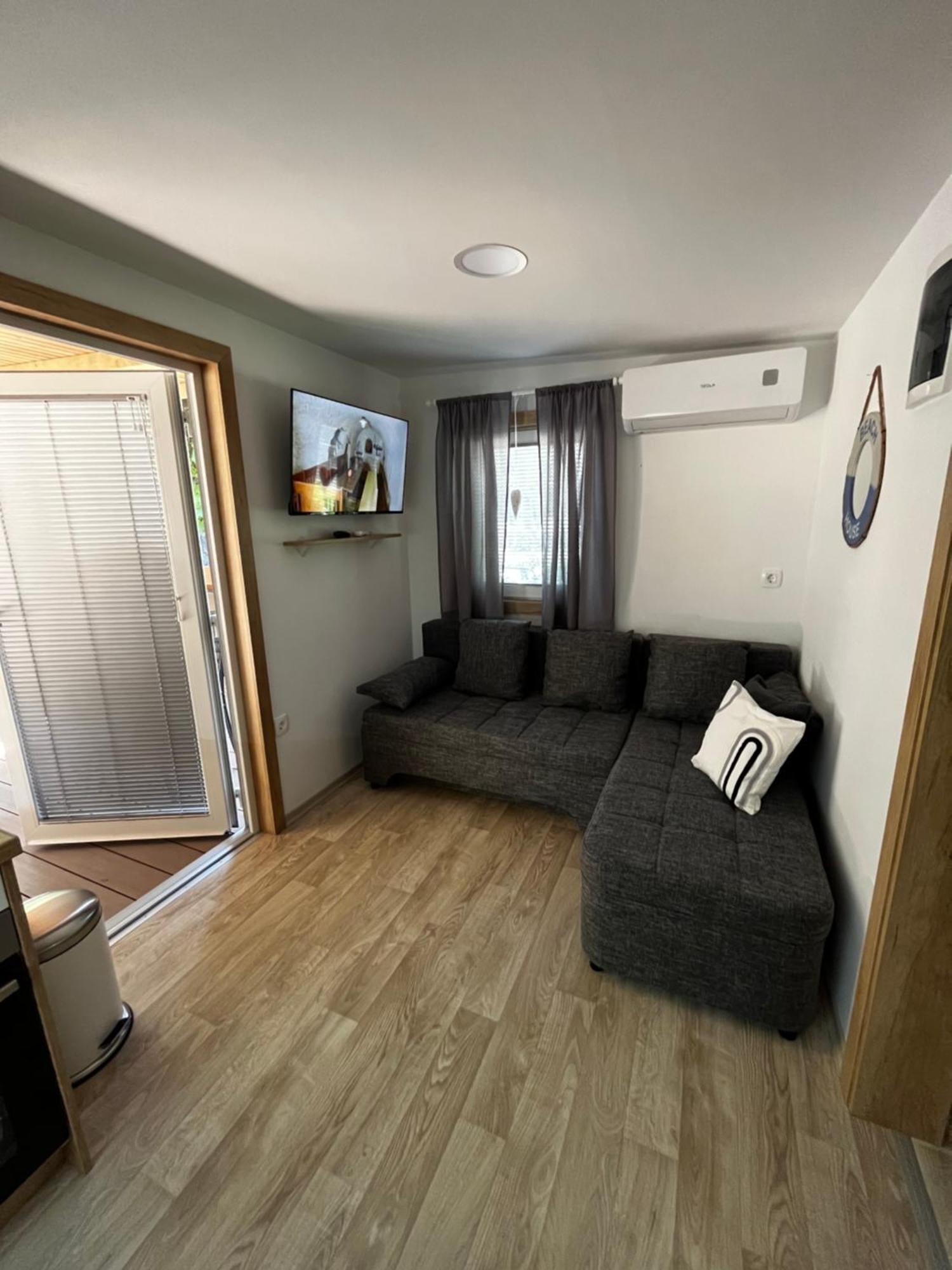Villa Lily C Pakoštane Exterior foto